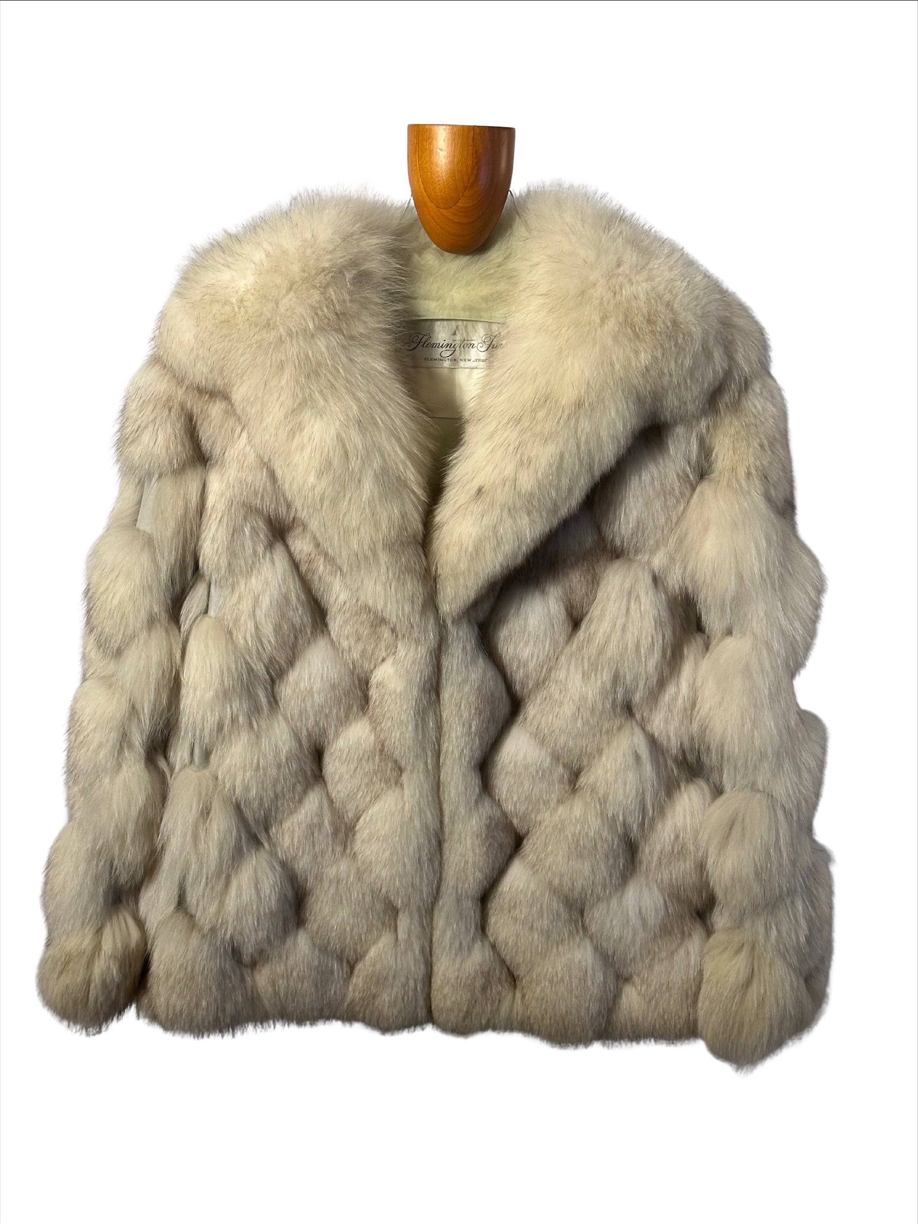 WHITE / TAN FOX QUILTED